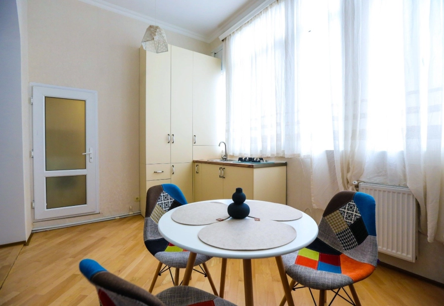 One bedroom apartment for rent On Tabukashvili Street